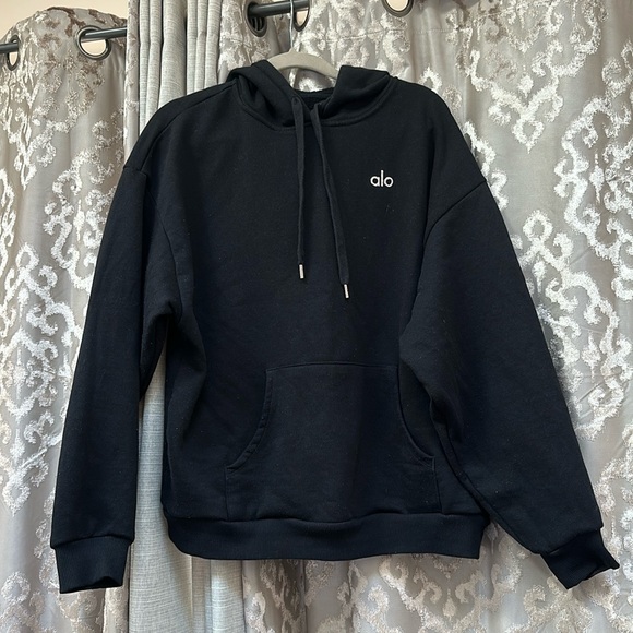 ALO Yoga Tops - ALO Accolade Sweatshirt Hoodie Black Size Medium